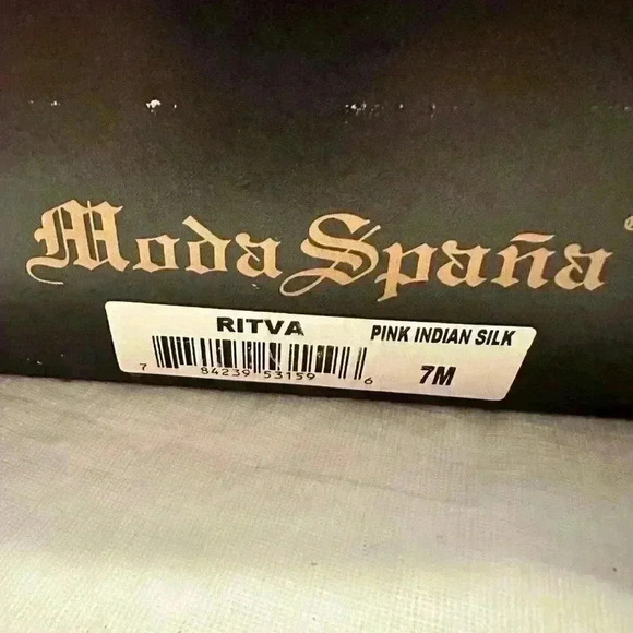 Moda Spana Rivta Pink Indian Silk Heel Sandals Sz 7 Barbie - Picture 8 of 8